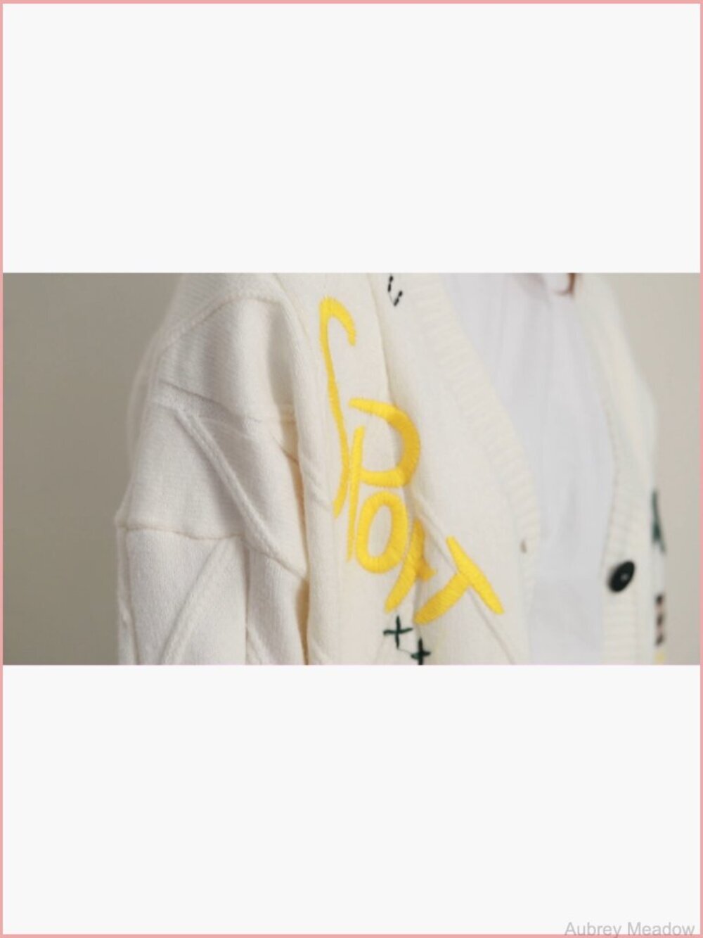 Chunky Knit V-Neck Cardigan with Pockets Long Sleeve - Picture 7 of 7